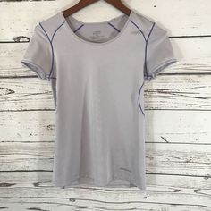 Womens Under Armour V-Neck Top NEW Loose Fit Athletic shirt XS Navy blue flex