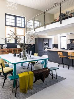 Interieur schuurwoning, met houten spanten, mooie vide, mooi ... Interieur schuurwoning, met houten spanten, mooie vide, mooi ...