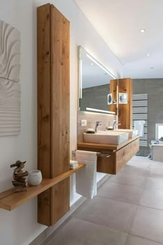 Bad. Weißes Holz. Modern. Gemütlich. # Modernes Badezimmer - #Bad # ...  - Kochen #Badezimmer #modernesBadezimmer #Badezimmerdeko House Design, Design, Kamar Mandi, Bad, Modern, Bad Design, House, House Interior