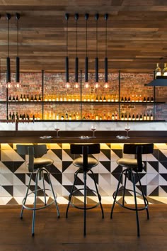 https://i.pinimg.com/236x/1b/a4/eb/1ba4eb3abc752f6f6095c964f2b2f90b--bar-restaurante-bar-interior.jpg