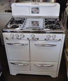 8880 Best Ranges Images In 2018 Kitchen Stove Wow My First Stove Wedgewood Oven In White This One Is Just Like Mine I Love Makes The Best Cookies Pies And Thanksgiving Dinners