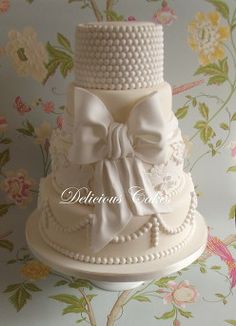 4 Deep Tier Lace And Blush Pink Rose Wedding Cake Anna Vintage Wedding Cake Love The Simplicity Color White Brings To This