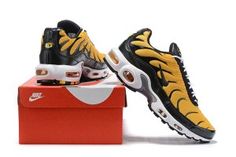 Nike Air Max 720 Flyknit Black Running Shoes NIKE ND014083 Nike Air Max 720 Flyknit Black Running Shoes NIKE ND014083