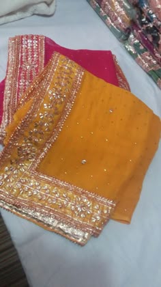 Latest Indian Multicolour and Gold Scalloped Sari Dupatta Lace Trim Border 1M