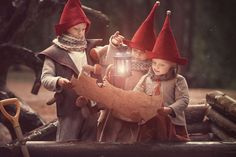 Одежда для девочек, ручной работы. Гномик, гном, платье, костюм, колпачок, муфта, кофта для девочки. Юлия Кихтенко. Детские платья. Ярмарка Мастеров. Детское Рождество, Рождественские Поделки, Рождество, Дети Цветов, Костюмы, Рождественские Колокольчики, Рождество В Стиле Ретро, Картинки