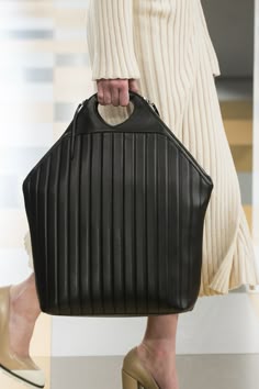Aigner Çanta Modelleri Yeni Sezon Çanta Koleksiyonu Aigner Çanta Modelleri Yeni Sezon Çanta Koleksiyonu
