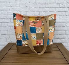 Medium pouch green leaf jungle print cotton and linen exterior cotton interfacing cotton lining