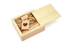 Heart Veneer Love Design with Handmade Paperbox Filled with Raffia Grass Walnut Wood USB 2.0 8GB Flash Drive