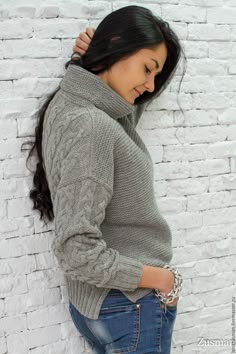 Купить или заказать Модный свитер. Шерсть100%. Копия Max Mara в интернет-магазине на Ярмарке Мастеров. Тёплый,модный и уютный свитер из пряжи Alize кашемир. На фото цвет серый меланж,но под заказ могу связать и из другого цвета линейкиAlize. Удачная модель брэнда Max Mara( точная копия). Шерсть в носке очень комфортная:мягкая,тёплая,не скатывается и не вызывает аллергию,можно носить на голое тело. Заказ приму на январь. Срок изготовления неделя. Любой цвет и размер. Цена зависит от размера.