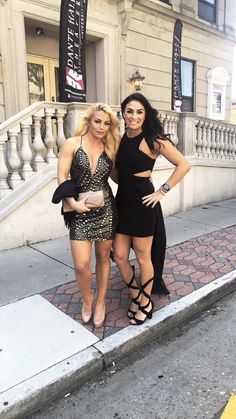 Sonya deville aus nazi-mädchen