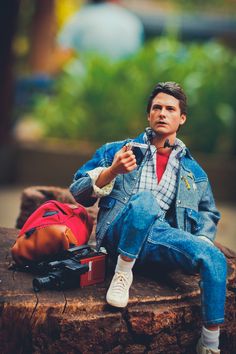 1//6 Hot Toys MMS379 Marty Mcfly Back To The Future II Body /& All Pegs /& Shorts
