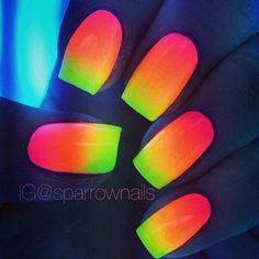 118 Besten Nightshine Nails Glow In The Dark Nail Art Designs By Glow In The Dark Nail Polish Nagelkunst Design Nagellack Kunst Neon Nägel Nageldesign