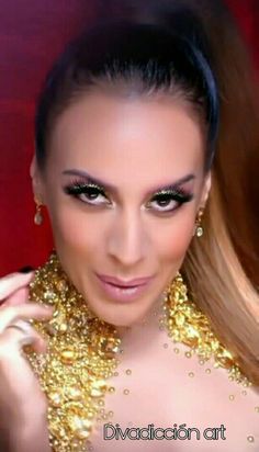 63 Ideas De Mónica Naranjo Monica Naranjo Vestido Formal Sin Espalda Cantantes Brasileños