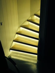 trap verlichting | Tentoonstellingsruimte | Pinterest | Treppe ... trap verlichting | Tentoonstellingsruimte | Pinterest | Treppe ...