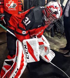 ryan rodden on treat yoself and blade philadelphia flyers rebrand