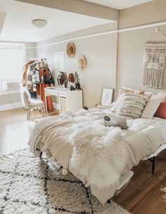 Apartment Therapy, Dorm Rooms, Bedroom Inspo, Cozy Dorm Room, Dorm Room