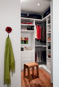 Resolução De Ano Novo Closet Organizado Pinterest Bedrooms Closets E Guarda Roupas Bem Organizados