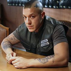 17 Soa Ideas Sons Of Anarchy Anarchy Charlie Hunnam