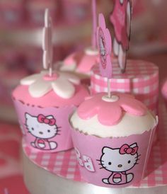 24 Glaseado Cake Toppers Decoración Hello Kitty Rosa Antecedentes 24 Glaseado Cake Toppers Decoración Hello Kitty Rosa Antecedentes
