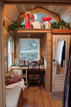 Tiny House On Wheels Inside andrew's family tiny home on wheels: rooms and spaces and tiny Tiny House On Wheels Inside andrew's family tiny home on wheels: rooms and spaces and tiny