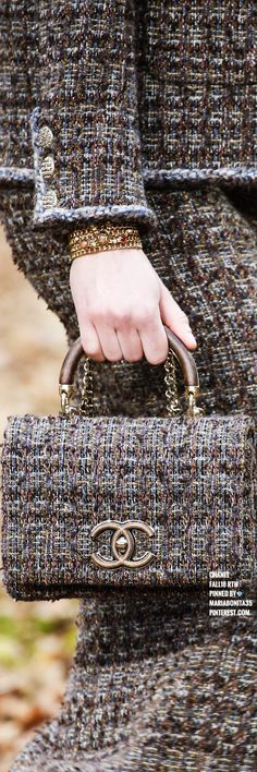 Chanel Tweed Knock on Wood Flap Bag