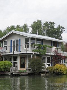 18 Best Hgtv Fixer Upper House Boat Images The Willamette River Barges And Boat Houses Urban Fringe Living Houseboat Floating In