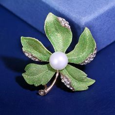 Li-ly Premium Qualit/é Fille Fille Argent Plaqu/é Broche Color/é Cerise Diamant Zircon Badge Pectoral Broche Broche Bijoux D/écoration Ornement Cadeau danniversaire x 1 pi/èce