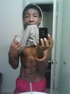 Pic of pretty gay black boi Hormone transsexual