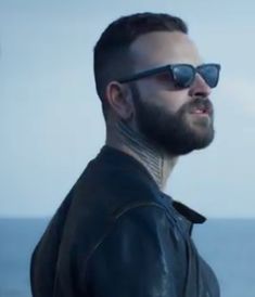 Occhiali aureliano suburra sale