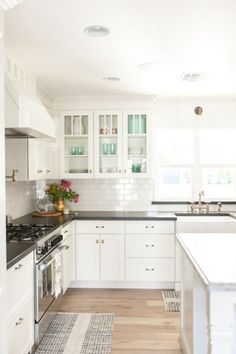Classic White Kitchen kitchens that'll never go out of style: 7 ingredients for a Classic White Kitchen kitchens that'll never go out of style: 7 ingredients for a