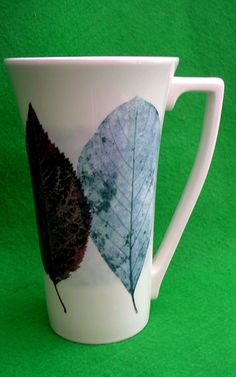 West5Products Giant Red Teacup & Saucer Planter West5Products Giant Red Teacup & Saucer Planter