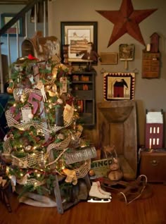 648 Best A Primitive Country Christmas Images On Pinterest Primitive Ladder Christmas Tree