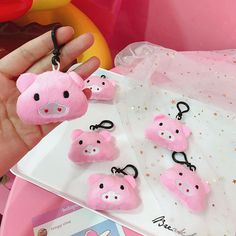 2x Cartoon Emoji Design Led Key chain With Sound Flashlight Kid Pig Keyring PV