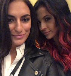 Sonya deville aus nazi-mädchen