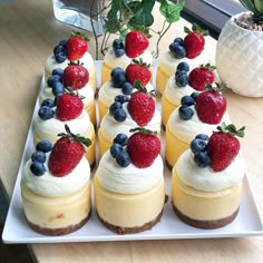Sweet Layers on Instagram: “Mini New York Cheesecake is always a favourite at Sweet Layers #sweetlyers_ #sweetlayers #cake #sydney #sydneydessert #cheesecake #berries…”