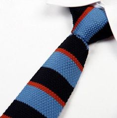 Gentleman Joe Black /& Silver Striped Tie Multicolored