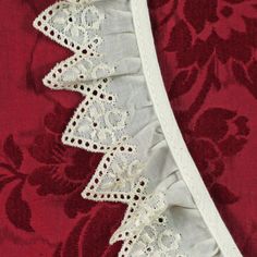 per Yard Yardage Antique Cotton Tulip Lace 1 1//8/"