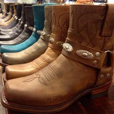 De 20+ beste afbeeldingen van sendraaas | laarzen, schoenen Sendra Korte Laars Grijs 12178