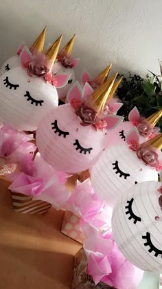 Cute unicorn centerpieces / pastel colors / unicorn decorations / birthday gir/ unicorn ideas Unicorn Theme Party, Unicorn Themed Birthday, Girls Birthday Party, 5th Birthday, Bday Party, Birthday Images, Unicorn Centerpiece