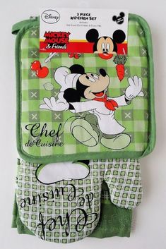 Holiday Critters Pot Holder /& Microwave Mitt Set