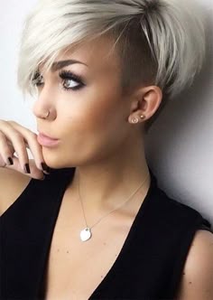 Die 24 besten Bilder von Undercut frau in 24 | Rasiert ... Die 24 besten Bilder von Undercut frau in 24 | Rasiert ...