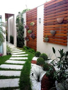 75 Beautiful Small Backyard Inspirations Vertical Gardens, Small Gardens, Outdoor Gardens, Small Backyard, Backyard Garden, Backyard Landscaping, Backyard Ideas, Garden Ideas, Garden Wall