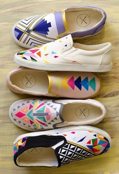 Cyan Tropical Floral Sunflowers Bees Womens Soft Casual Shoes Classic Canvas Slip-On Shoes