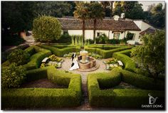 Allied Arts Guild Bay Area Weddings Location Menlo Park Wedding Allied Arts Guild Menlo Park Ca Their Beautiful Boxwoods And Fountain
