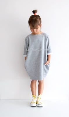 Sweatshirt Dress Patterns, Girls Sweatshirt Dress, Sweater Dress Pattern, Pants Pattern, Toddler Sweatshirt, Oversize Sweater Pattern, Sweater Dress Oversized, Oversized Pullover, Big Sweater