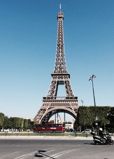 escort paris tour