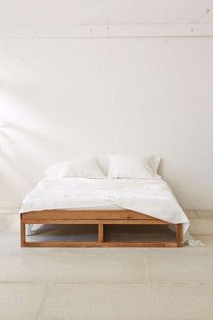 Bett aus Bauholz und Kopfteil Modell Nicola hoch Bett aus Bauholz und Kopfteil Modell Nicola hoch