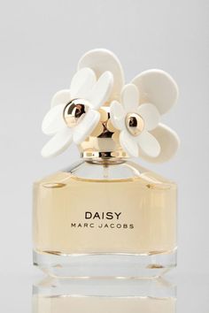 Die 45 Besten Bilder Von Parfum Eau De Toilette Perfume Bottles