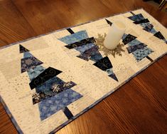 Candy Cane /& Holly Ready to Ship 17 x 12 Cardinal Quilted Placemats Set of 4 with Roses Pine