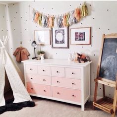 S Room Tour Ikea Hack Diy Ombre Dresser Polka Dot Walls Une Chambre D Enfant Pétillante